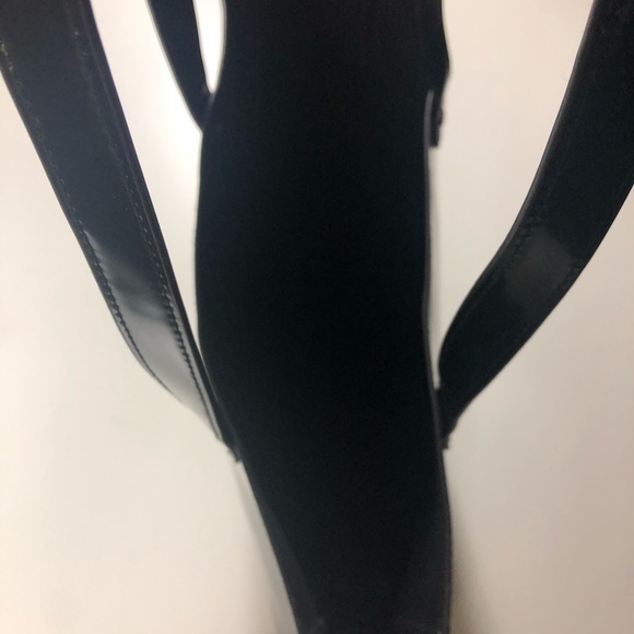 Givenchy Parfume Bag - Picture 3 of 4